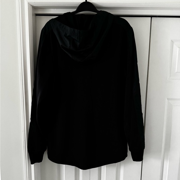 Underarmor performance half zip - Picture 3 of 3